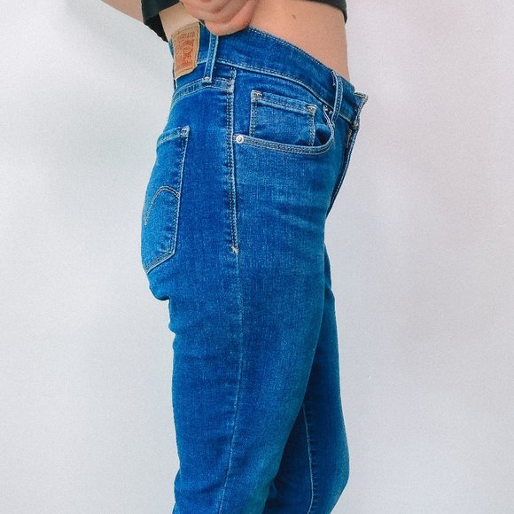 LEVIS Classic Mid Rise Skinny Jean - Picture 8 of 11